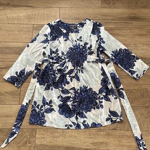 A Pea in the Pod Maternity Top